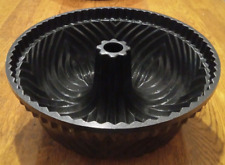 Nordic Ware Bundt Pan, Bavaria, 10-Cup, Cast Aluminum picture