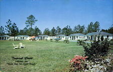 Tropical Court ~ Folkston Georgia ~ 1960s postcard picture