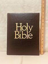 Holy Bible 1970’s Family & Home Press  Padded Leather Bound Cover Excellent Cond picture