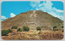 Looking Up Pyramid of the Sun San Juan Teotihuacan Mexico c1960s Vtg Postcard D1 picture