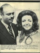 1977 Press Photo Former Braves' baseball player Eddie Mathews & wife Liz in CA picture