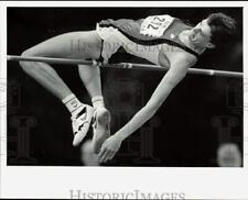1990 Press Photo NC State's Kevin Ankrom during high jump event at NCAA finals picture