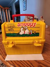 VINTAGE 1968 YELLOW SNOOPY LUNCHBOX picture