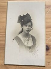 Early 20th c. Small Cabinet Card Photo Young Woman w/ Big Bow 14x8cm picture