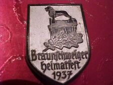 W.W.2 GERMAN TINNIE BRAUNFCHMETGER HEIM ATFERT 1937 PIN NO BAD SYMBOLS OR HATE picture