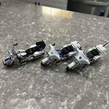 lot of 3 Maisto 1:18 scale Harley Davidson Motor Cycle  NYPD Boston Milwaukee PD picture