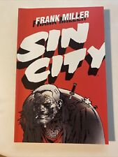 Sin City by Frank Miller Graphic Novel “Dark Horse” Paperback Pre-owned Good picture