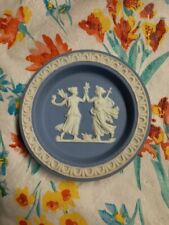 Beautiful porcelain dresser dish blue/white Wedgwood style raised figures mint picture