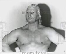 1974 Press Photo Pro wrestler Roger Kirby, 