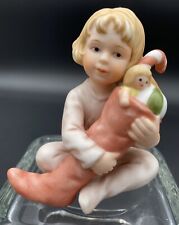Vintage 1982 Enesco Treasured Memories porcelain figurine, 