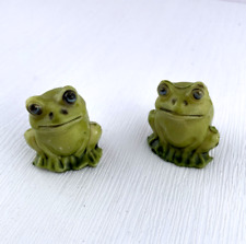Vintage Miniature Hard Mold Plastic Green Frogs Set of 2 Made in Hong Kong picture