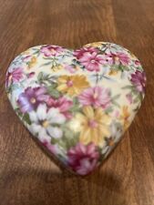 Nikoniko EW Japan Hand Painted Bone China Floral Footed Heart Trinket Box Rare picture