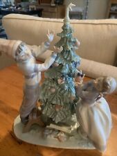 Lladro Merry Christmas  Trimming The Tree 13”. Broken Star Original picture