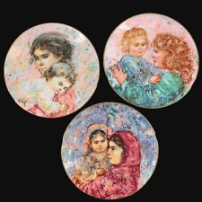 Vintage Set of 3 Edna Hibel Mother and Child Collector Plates, by Royal Doulton. picture