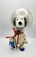 Video ~ VTG  1969 Snoopy Astronaut Space Suit Peanuts Gang Poseable Figure picture