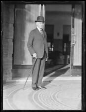 Sir Isaac Isaacs standing outside a doorway NSW 1933 Old Photo picture