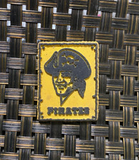 VINTAGE MLB BASEBALL PITTSBURGH PIRATES TEAM LOGO COLLECTIBLE RUBBER MAGNET * picture