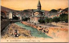 La Bourboule - la Dordogne et l'Eglise, LL Postcard Man Working & People Walking picture