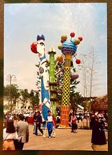WACKY MEMPHIS MILANO Style SCULPTURE at the OSAKA EXPO 90 WORLD'S FAIR EXPO picture