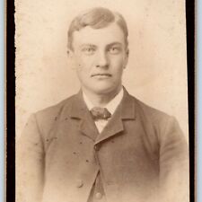 c1880s Hampton, Iowa Handsome Young Man CdV Photo Card Allen & Reagan H11 picture