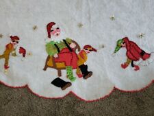 Vtg Completed Felt Appliqued Christmas Tablecloth Santa Elves Sequins 58
