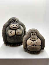 Artesania Rinconada Gorilla Figurines Carved Art Uruguay Mom and Baby picture