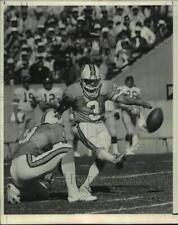 1982 Press Photo Bucs' Bill Capece Kicks Last Minute Goal at Bucs vs Tampa Bay picture