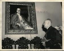 1954 Press Photo Francis Cardinal Spellman with portrait of Pope Pius XII picture