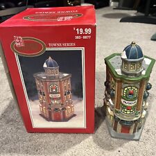 Vintage Dickens Collectables Towne Series Porcelain Museum 1997 w/ Box No Light picture