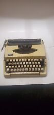 Vtg Wedgefield 100 Portable Manual Field Typewriter Compact 
