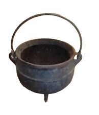 Vintage  Cast Iron Mini 3-Legged Kettle (Cauldron).   6x5 Inch picture