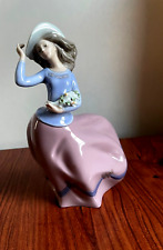 Lladro #5590 “Spring Breeze” Figurine Fine Porcelain Hand Painted picture