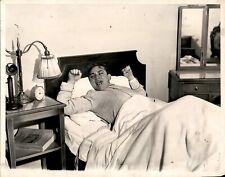 LD244 1934 Orig Photo BOXING CHAMP BARNEY ROSS IN BED MORNING AFTER BIG FIGHT picture