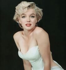 MARILYN MONROE - SEXY AND INNOCENT AT THE SAME TIME ???? picture
