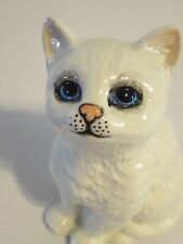 BESWICK WHITE KITTEN WITH LARGE BLUE EYES, VINTAGE 60's,  ONE OWNER, GREAT COND. picture