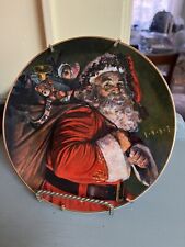 Avon “The Magic That Santa Brings” Decorative Plate picture
