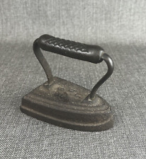 Antique Clothes Iron Cast (Flat Iron) picture