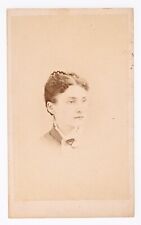 ANTIQUE CDV CIRCA 1870s S.D. GRIFFIN GORGEOUS YOUNG LADY IN DRESS MESHOPPEN PA. picture