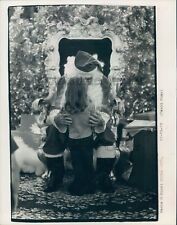 1979 Press Photo Sweet Girl With Santa Claus Christmas picture