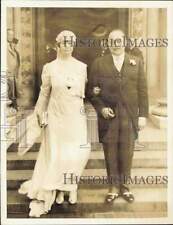 1933 Press Photo Neville Lawrence & Sarah Butler after their wedding in New York picture
