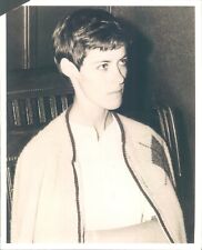 GA85 Original Photo BEAUTIFUL ACTRESS Chic Pixie Cut Hairstyle Vintage Fashion picture