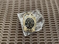 Disneyland Club 33 Keychain Gold Tone Old Logo Vintage Collection RARE SOLD OUT picture