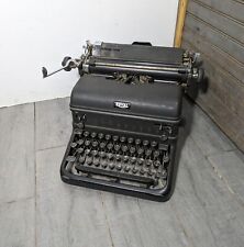 Antique 1940s Royal KMM Magic Margin Typewriter picture