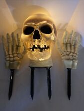 Rare Gemmy Lighted Large Skull & Hands ground grave breaker Lawn ornament staked picture