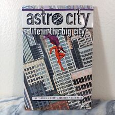 Astro City: Life in the Big City (DC Comics November 2011) picture