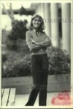 1980 Press Photo Fashion Model Wearing Outfit in Trousers, Sweatshirt, and Shirt picture