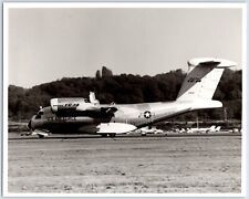  US Air Force Boeing YC-14 STOL Prototype Twinjet #72-01874 Photo B&W 8x10 A4 picture