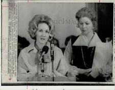 1975 Press Photo State Representatives Kay Bailey & Sarah Weddington, Texas picture