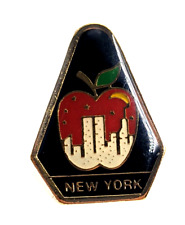 VTG Big Apple New York City Night Skyline Twin Towers Pin Souvenir Kings NYC picture