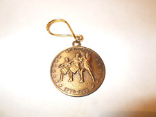 VTG US Bicentennial 1776-1976 Spirit of '76 Medallion Keychain GRAND-DAD BOURBON picture